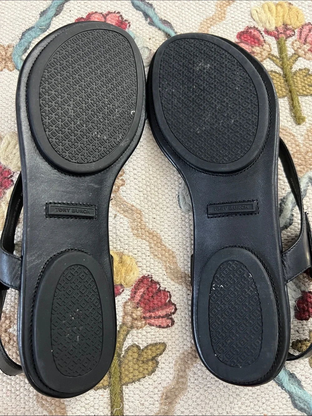 Tory Burch Black Leather Logo Medallion Thong Sandals Size 9